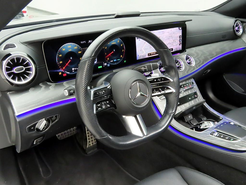 Mercedes Benz E class - Vista 8