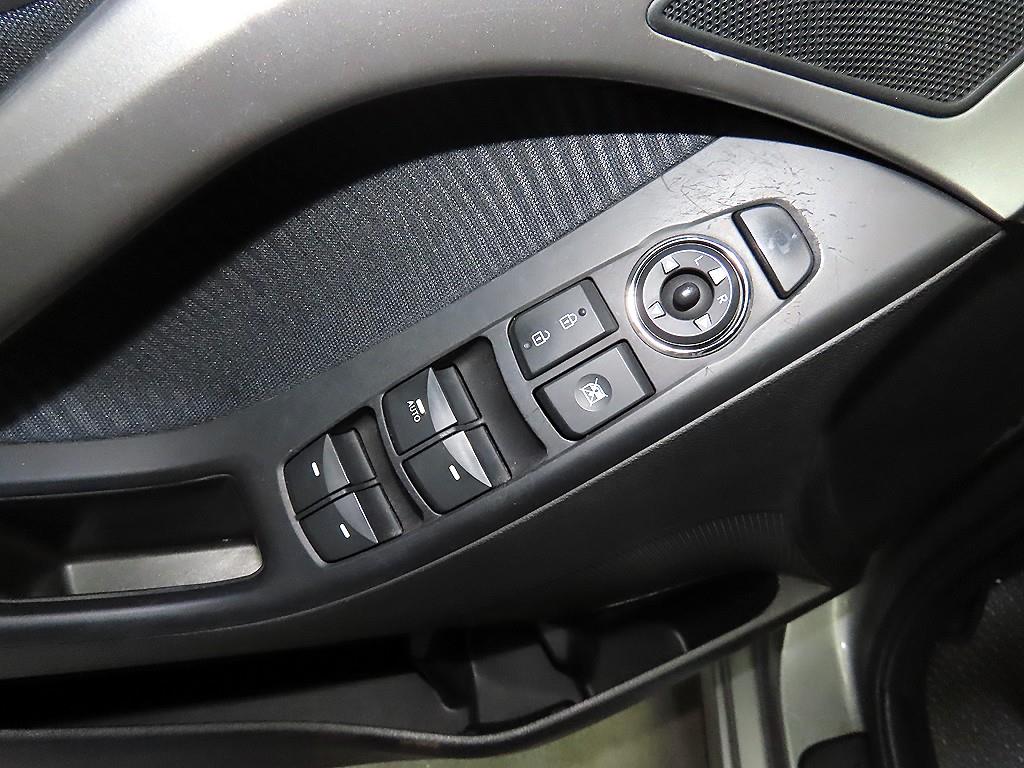 HYUNDAI Avante 2012 Gris - Importación desde Corea - HF Imports Iquique - Foto 13