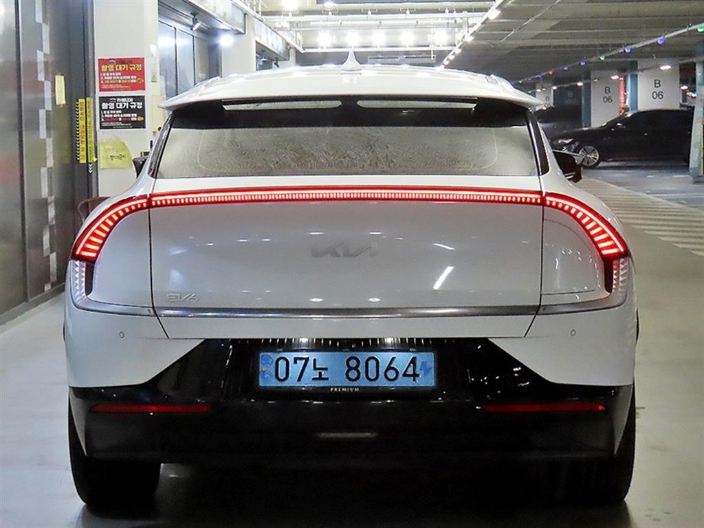 KIA EV6 - Vista 5