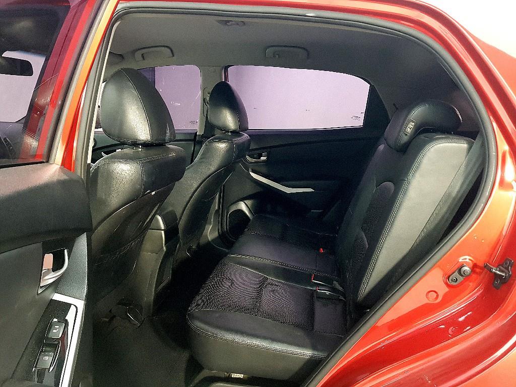 Ssangyong Korando - Vista 8