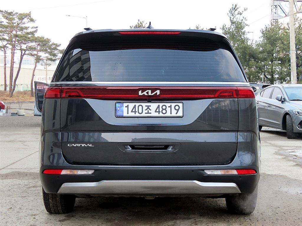 KIA Carnival - Vista 4