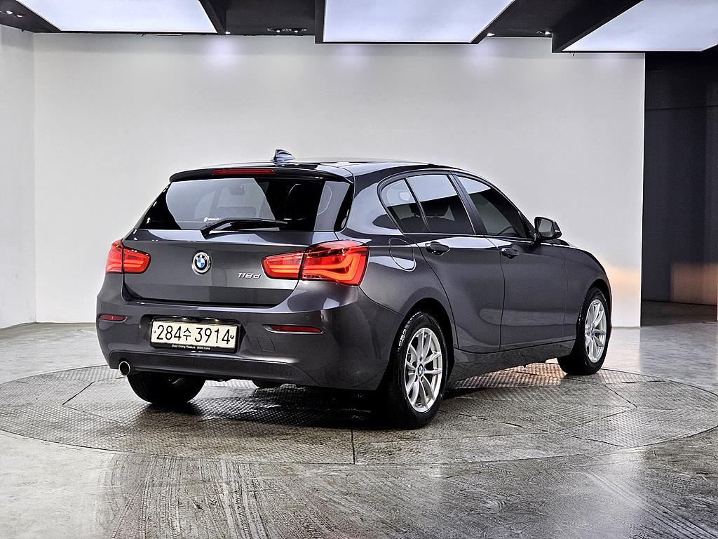 BMW 1 series - Vista 4