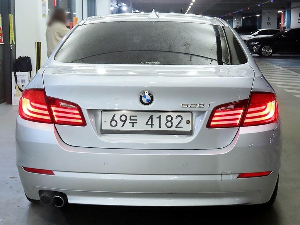 BMW 5 Series - Vista 5