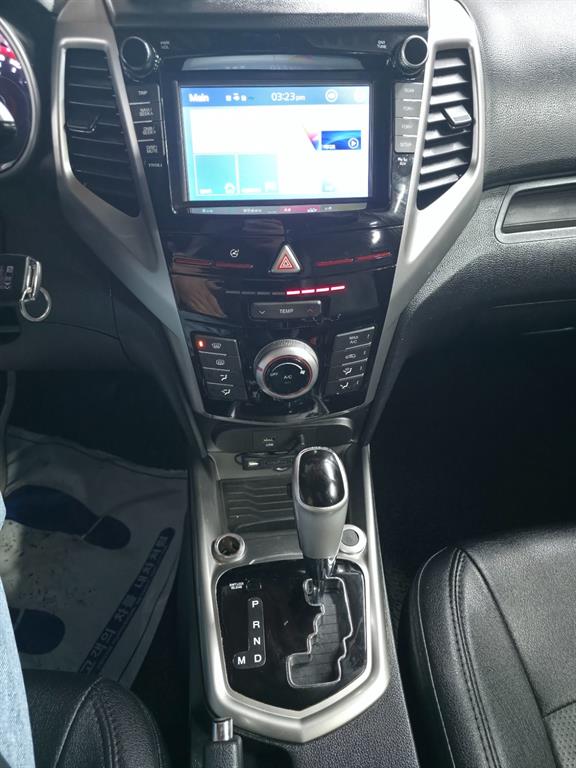 Ssangyong Tivoli 2018 Gris - Importación desde Corea - HF Imports Iquique - Foto 14