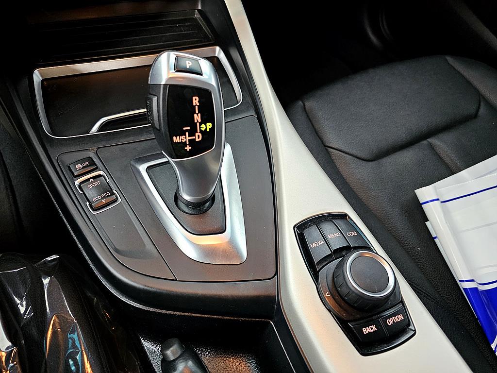 BMW 1 series 2018 Gris - Importación desde Corea - HF Imports Iquique - Foto 15