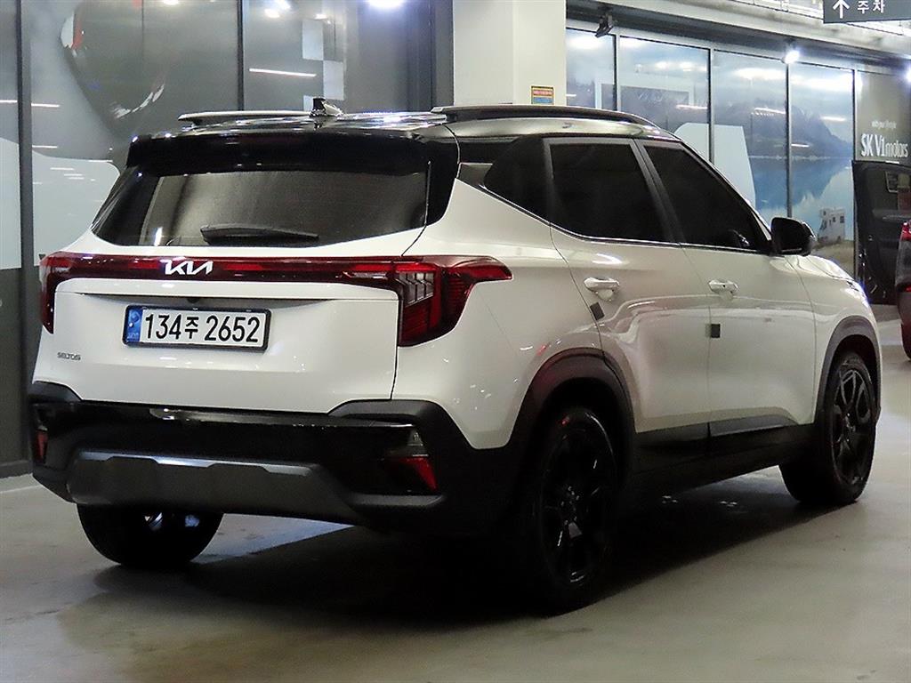 KIA Seltos - Vista 4