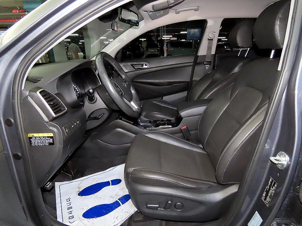 HYUNDAI Tucson - Vista 6