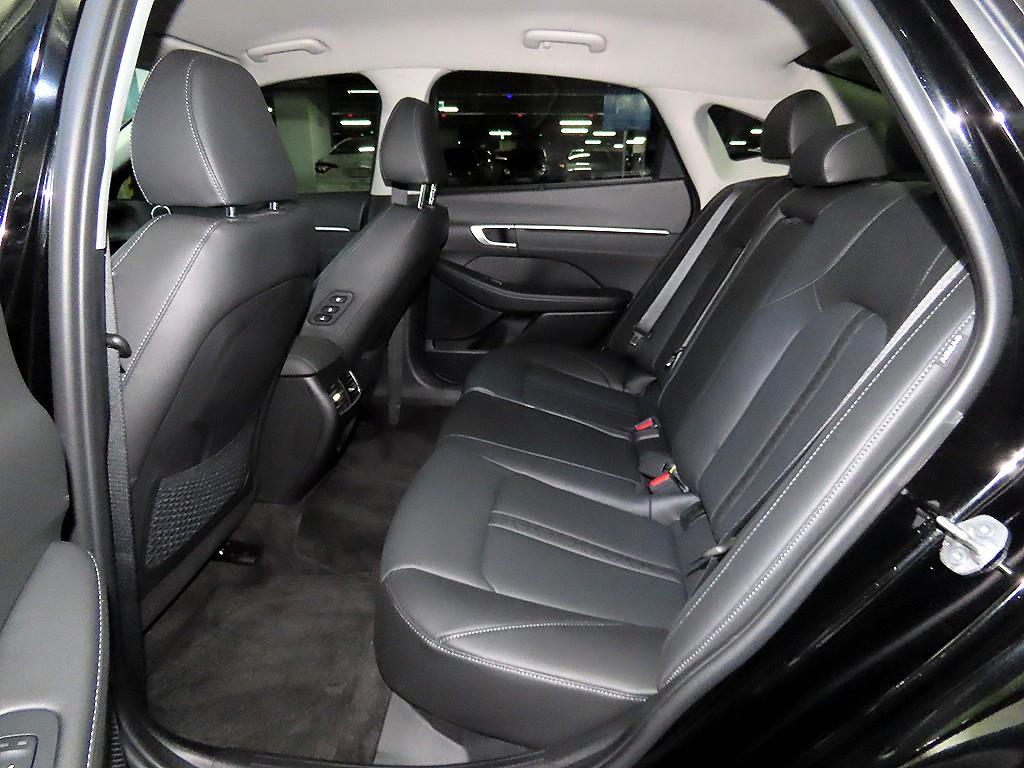 HYUNDAI Sonata - Vista 7