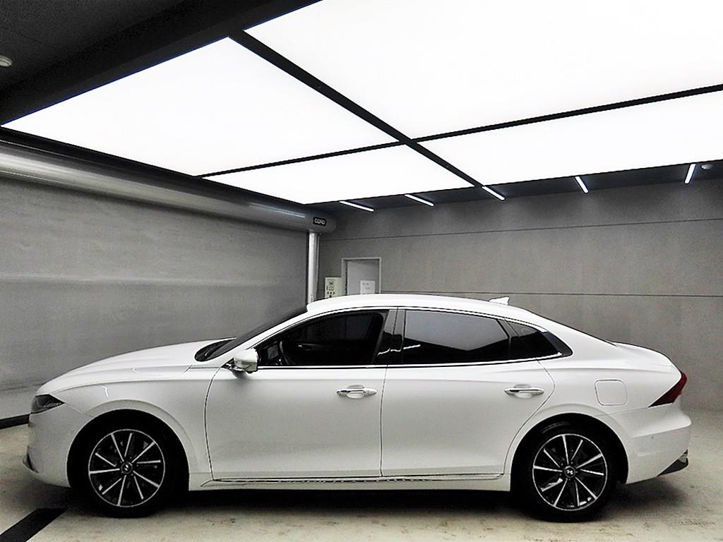 HYUNDAI Grandeur - Vista 4