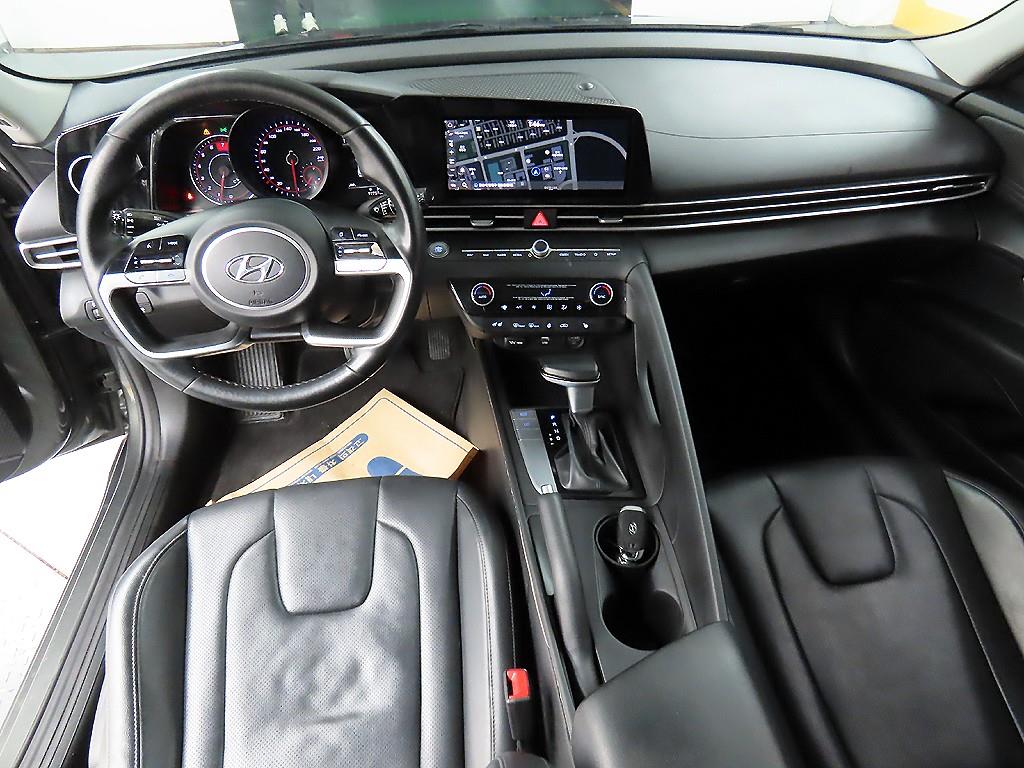 HYUNDAI Avante - Vista 7