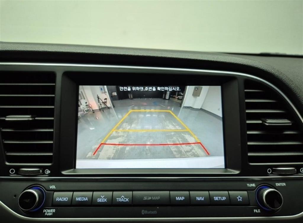 HYUNDAI Avante 2018 Blanco - Importación desde Corea - HF Imports Iquique - Foto 14