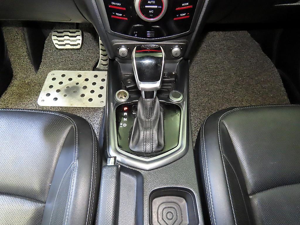 Ssangyong Tivoli - Vista 12