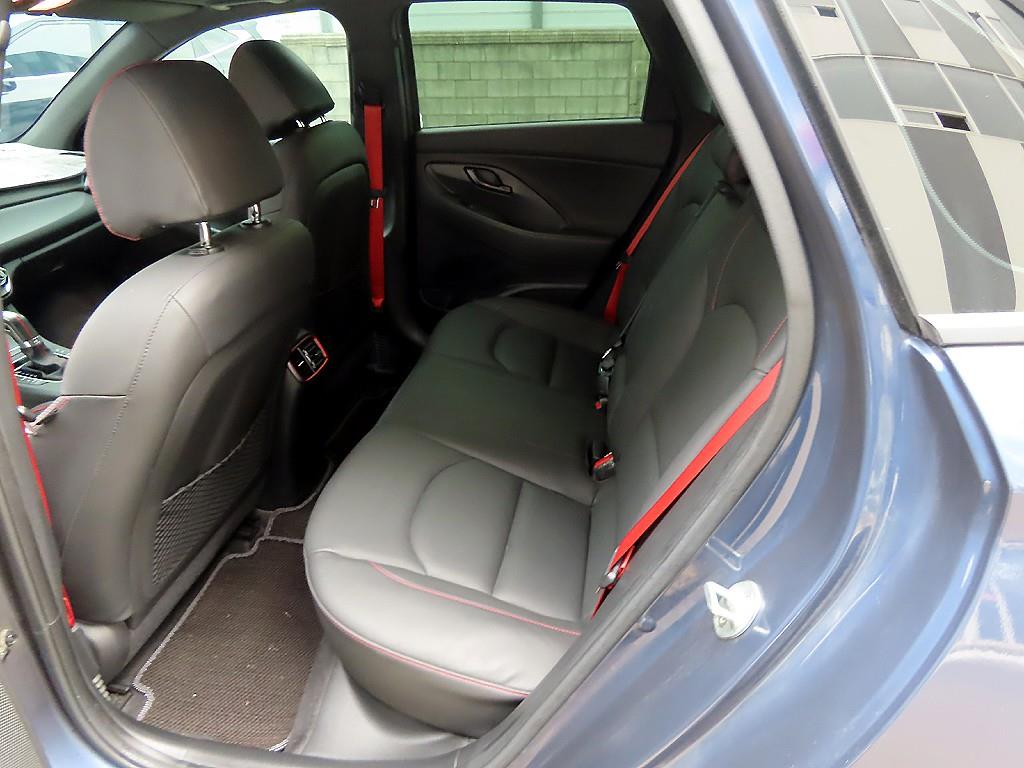 HYUNDAI i30 - Vista 6