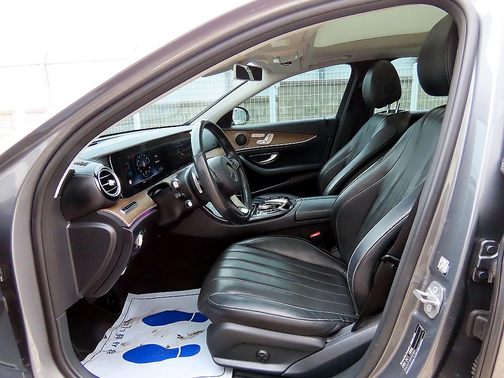 Mercedes Benz E class - Vista 5