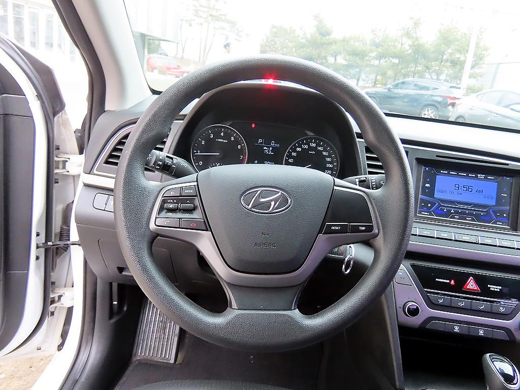 HYUNDAI Avante - Vista 8