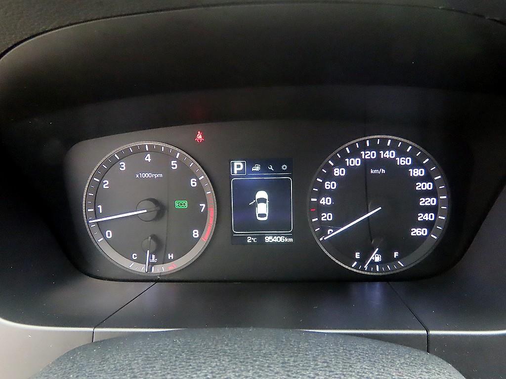 HYUNDAI Sonata - Vista 9