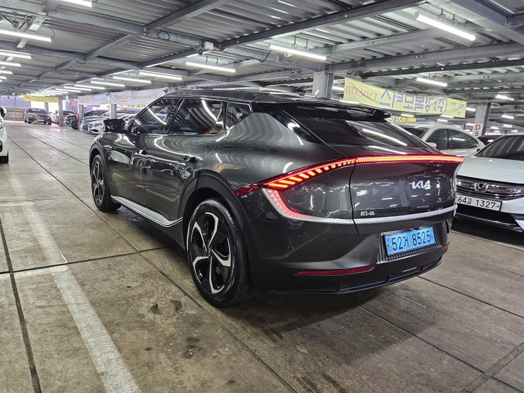 KIA EV6 - Vista 4
