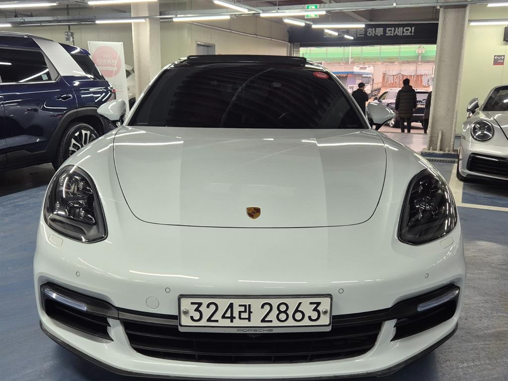 Porsche Panamera - Vista 3