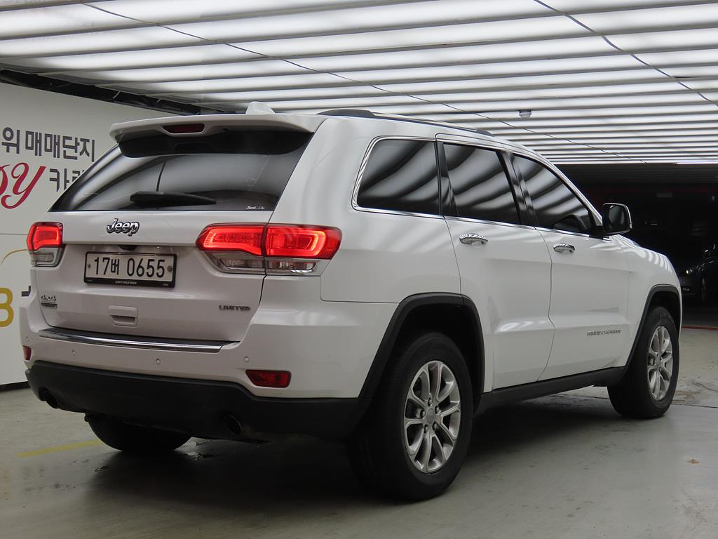 Jeep Cherokee - Vista 4