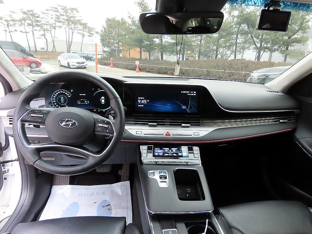 HYUNDAI Grandeur - Vista 7