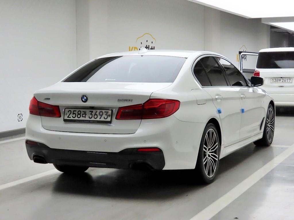 BMW 5 Series - Vista 4