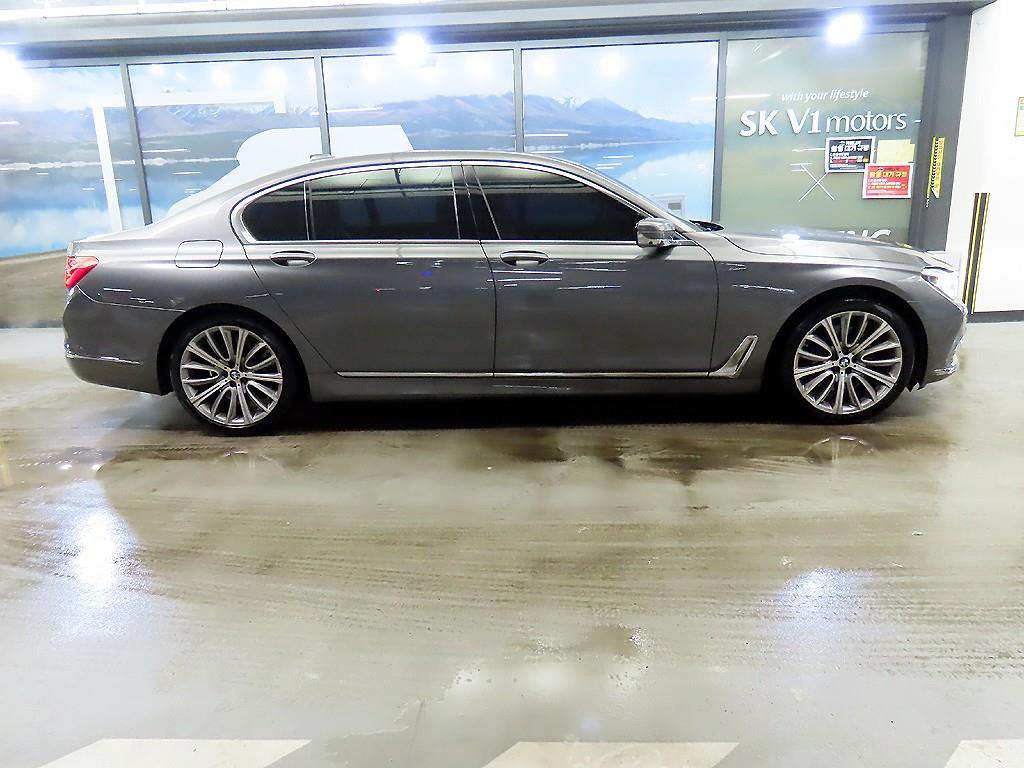 BMW 7 Series - Vista 3