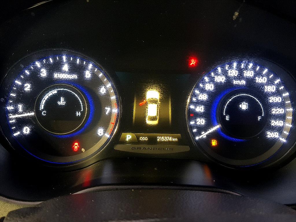 HYUNDAI Grandeur - Vista 7