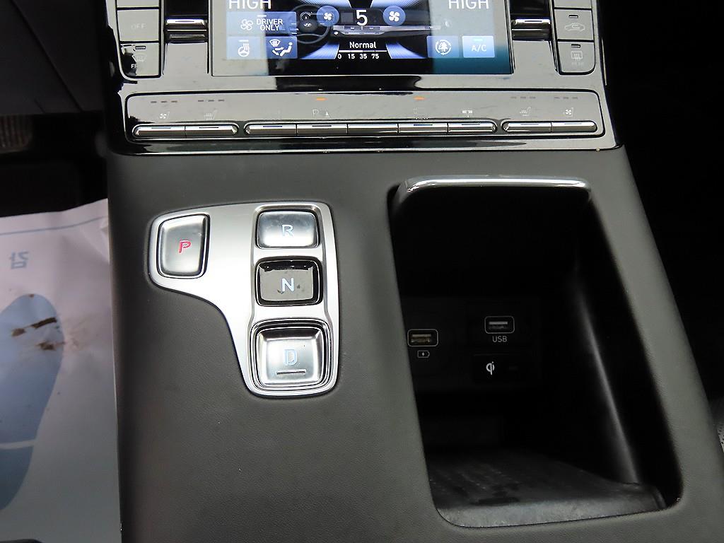 HYUNDAI Grandeur - Vista 11