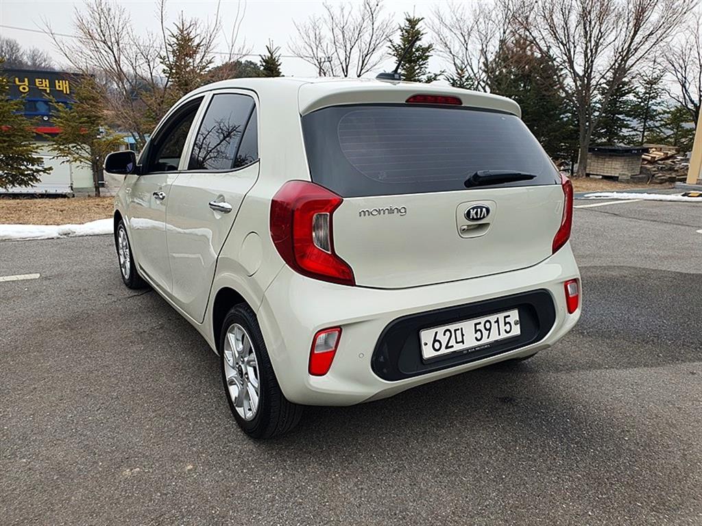 KIA Morning - Vista 4