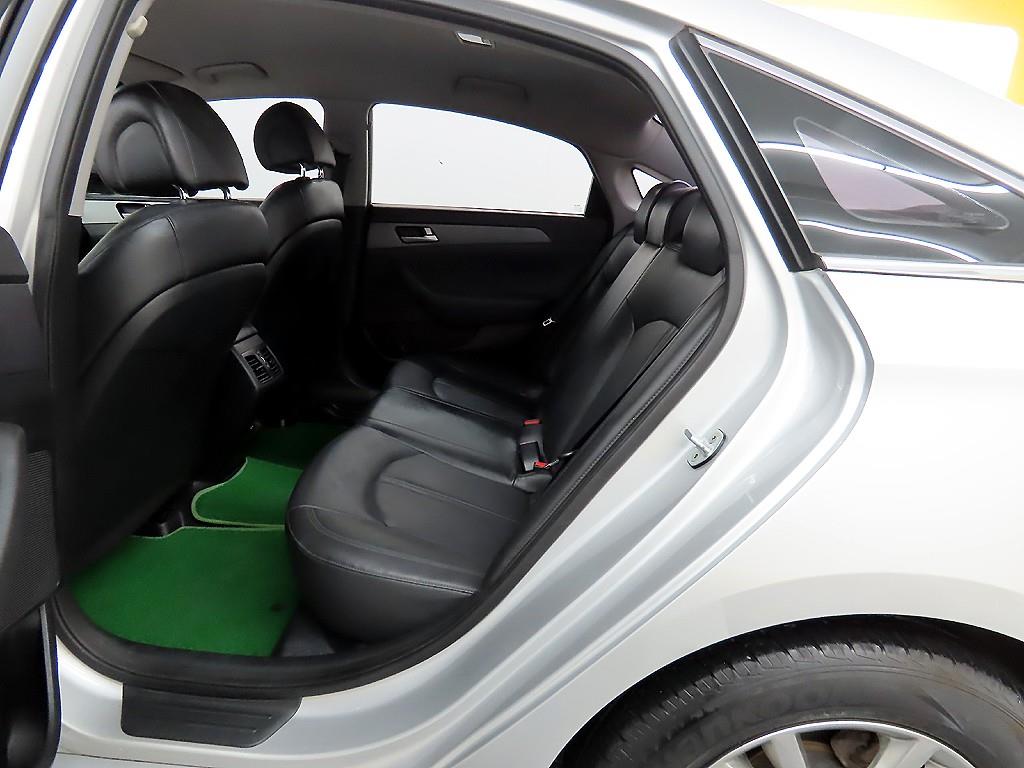 HYUNDAI Sonata - Vista 6