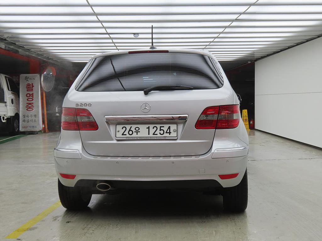 Mercedes Benz B Class (MY B) - Vista 3