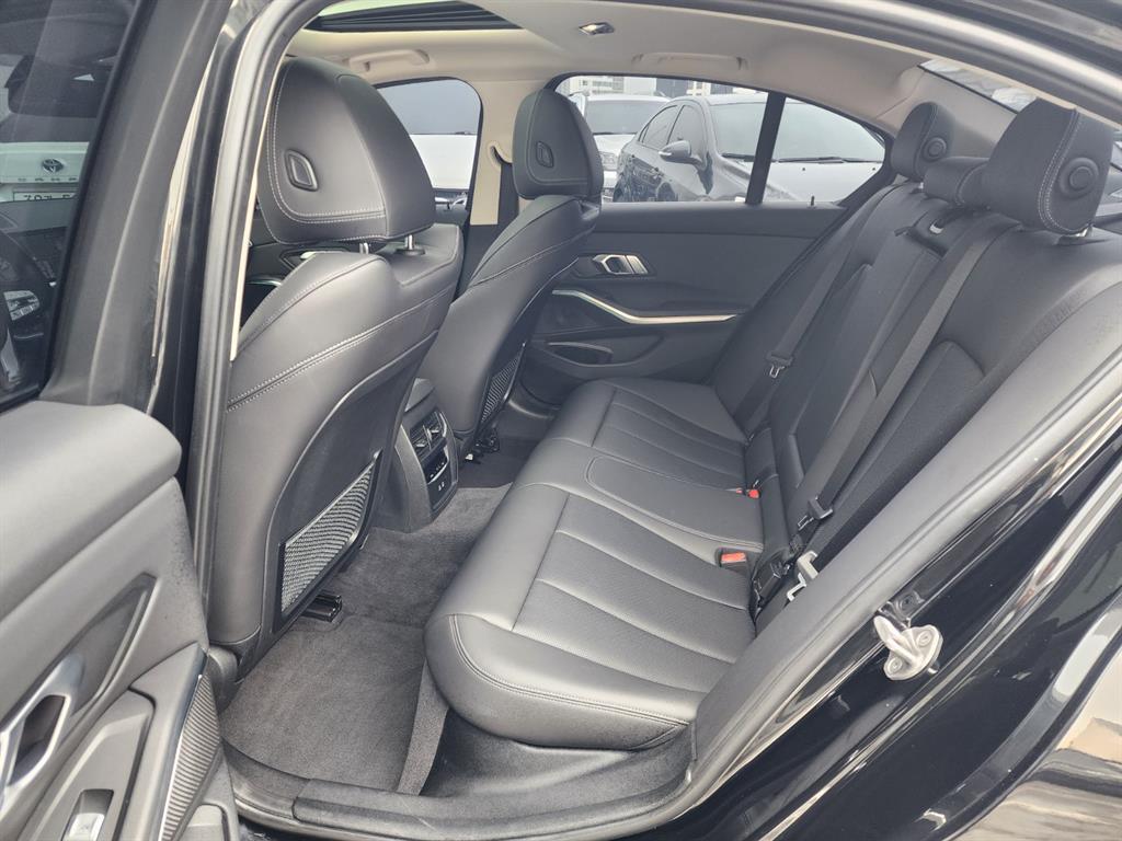 BMW 3 series 2022 Negro - Importación desde Corea - HF Imports Iquique - Foto 14