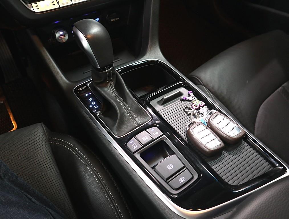 HYUNDAI Sonata 2018 Gris - Importación desde Corea - HF Imports Iquique - Foto 13