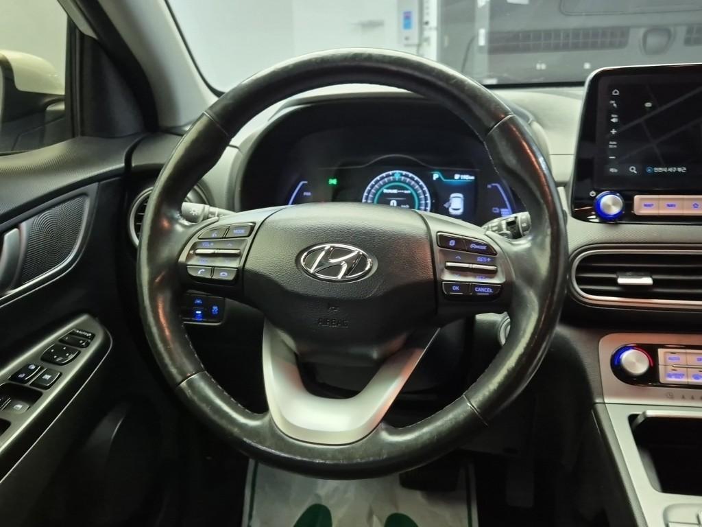 HYUNDAI Kona - Vista 9