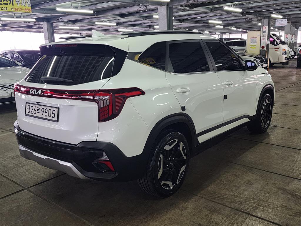 KIA Seltos - Vista 6