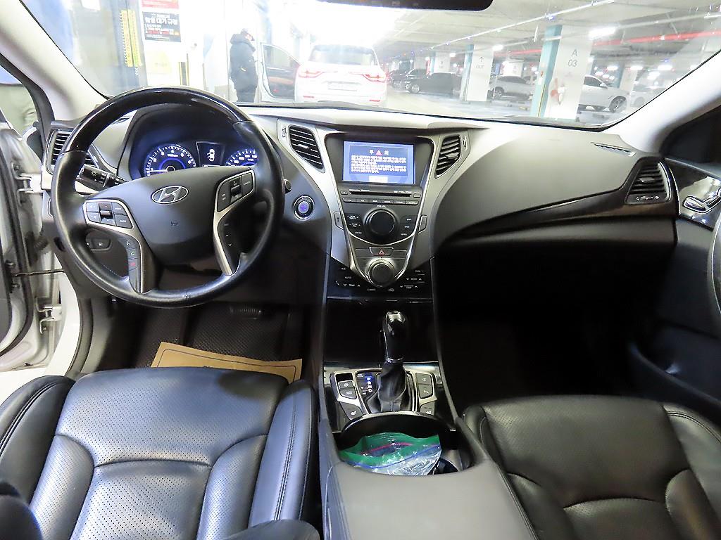 HYUNDAI Grandeur - Vista 10