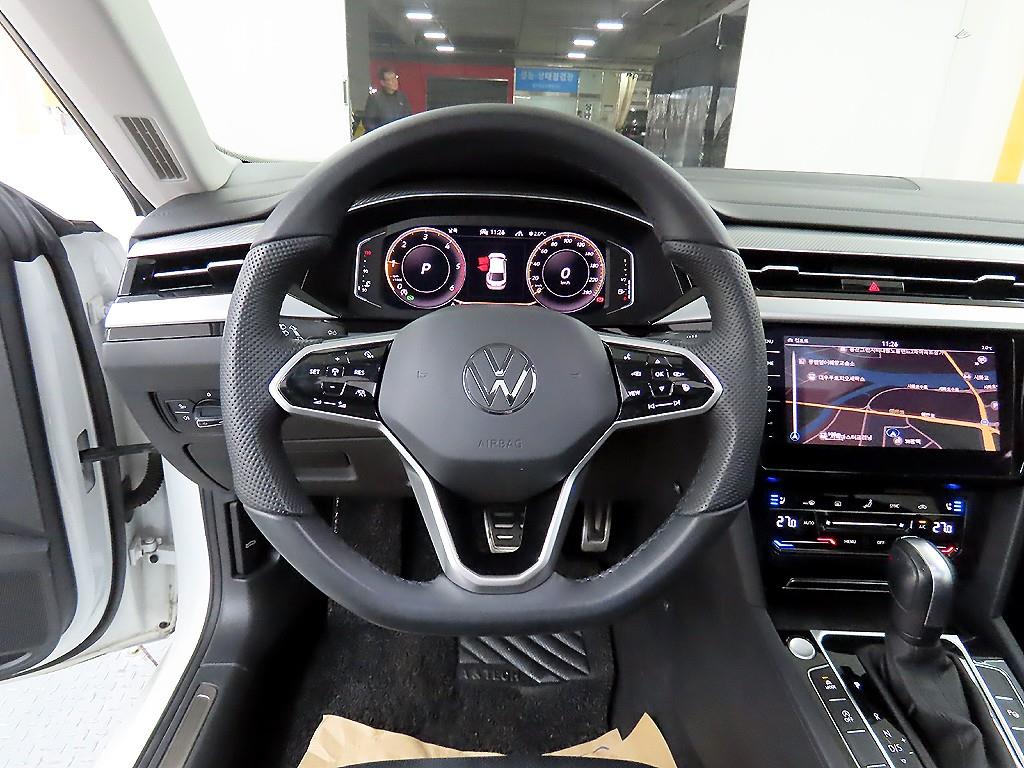 Volkswagen Arteon - Vista 9