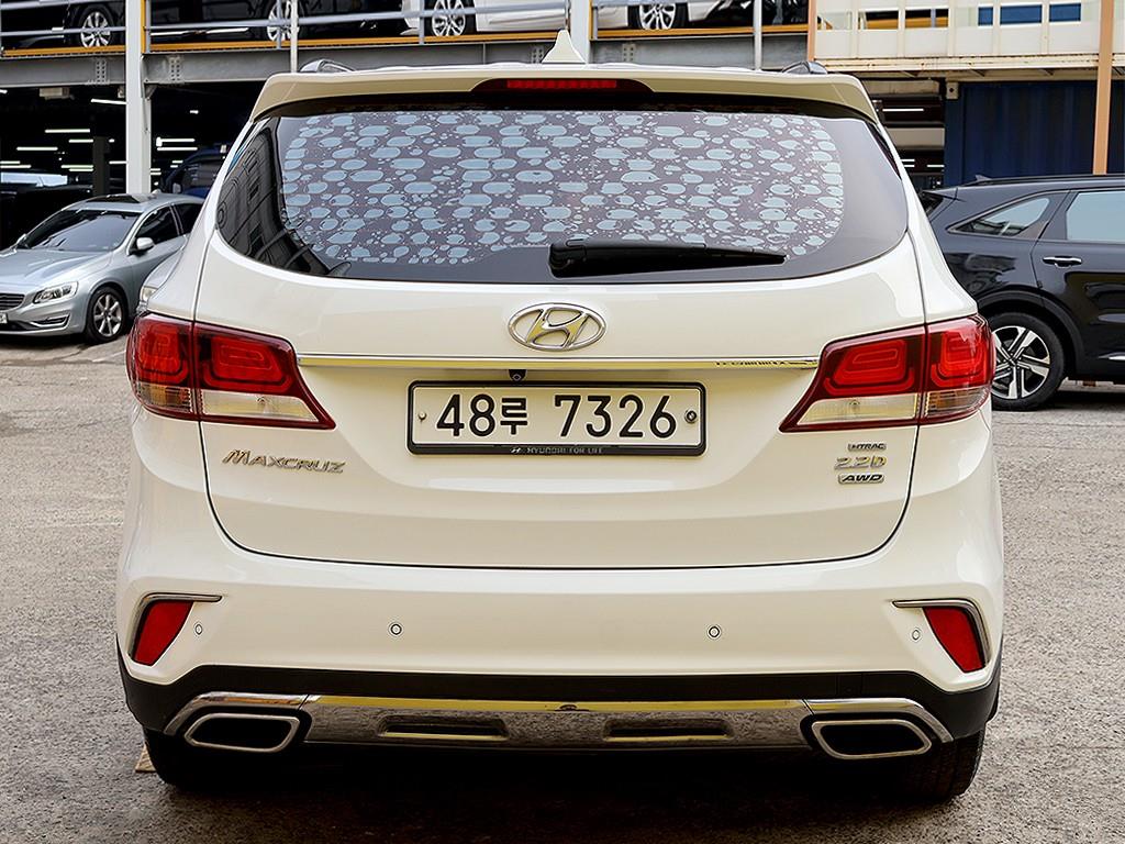 HYUNDAI Maxcruz - Vista 5
