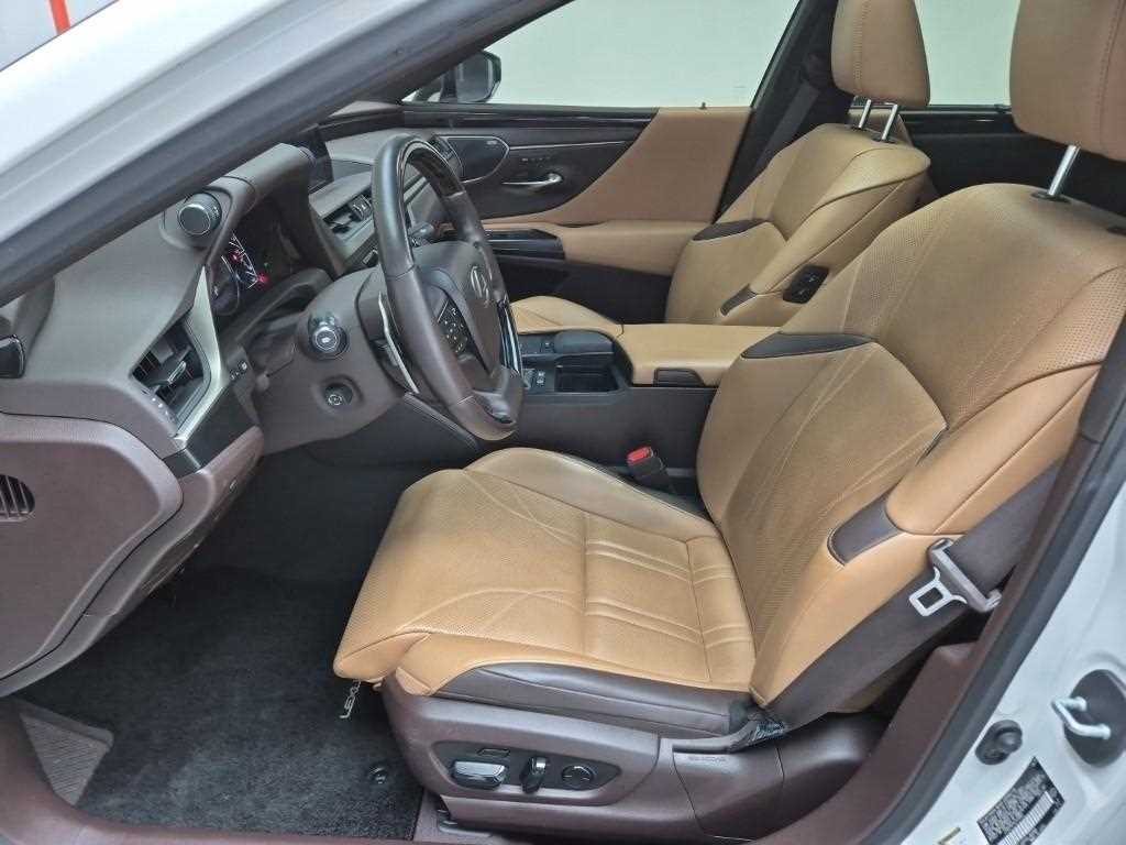 Lexus ES - Vista 11
