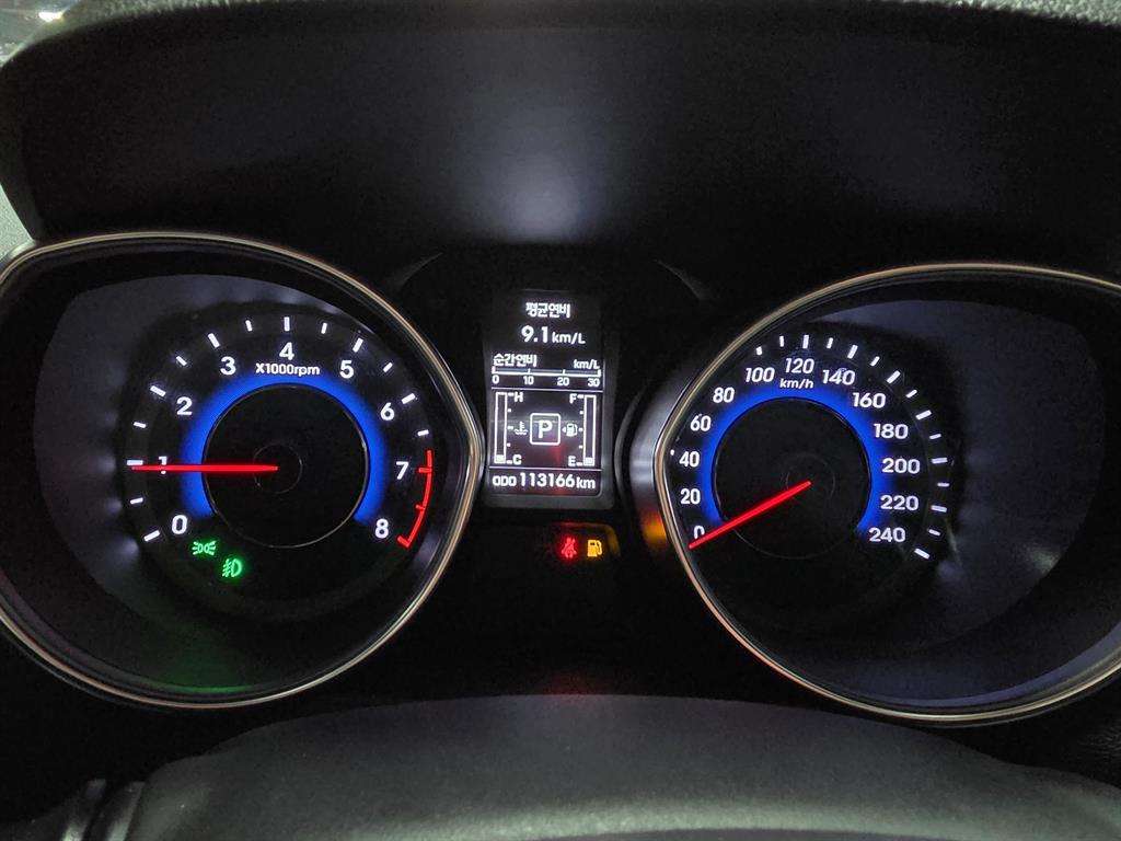 HYUNDAI Avante - Vista 8