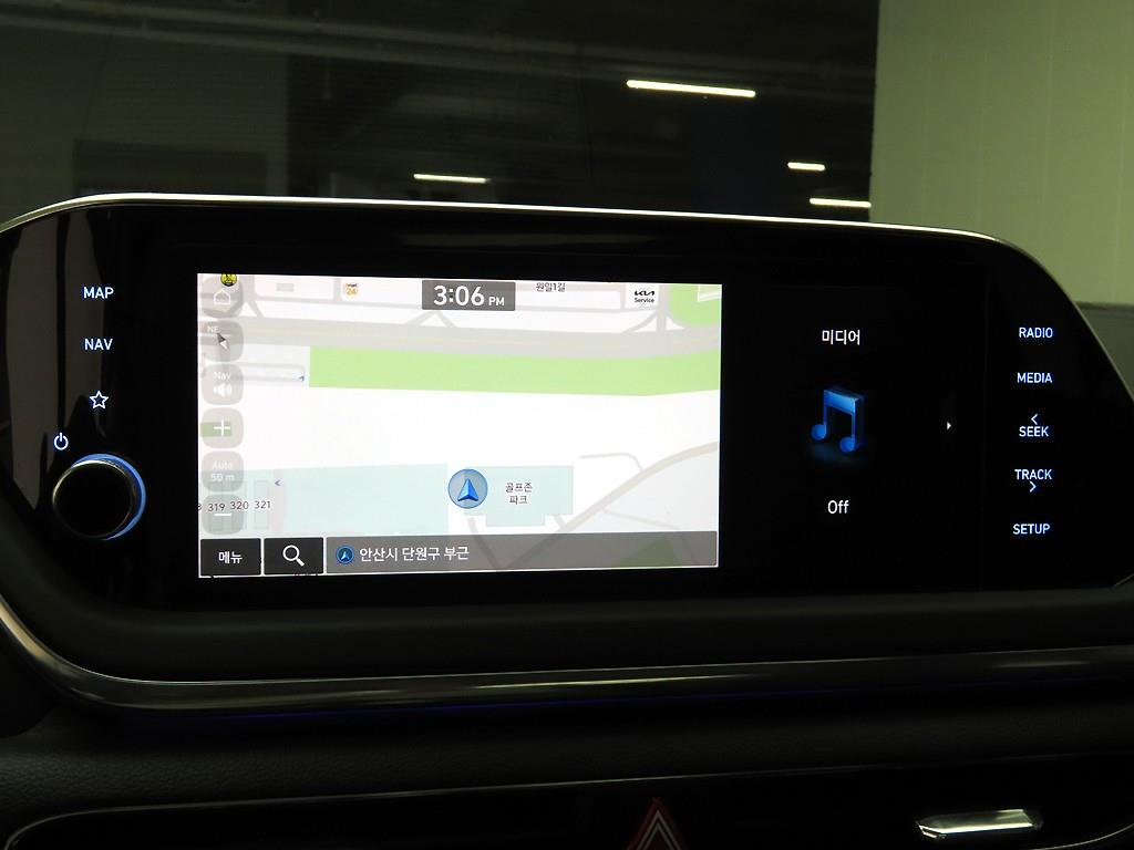 HYUNDAI Sonata - Vista 8