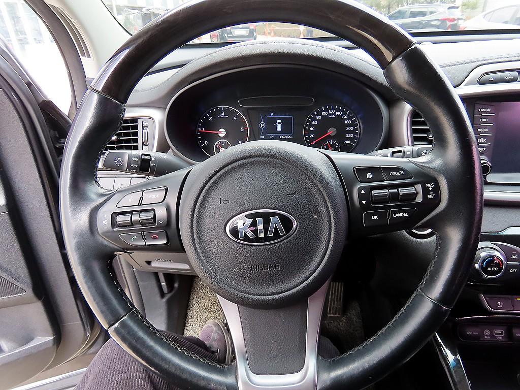 KIA Sorento - Vista 8