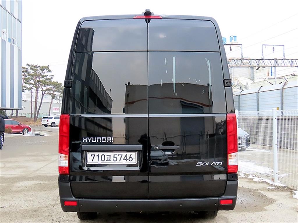 HYUNDAI Solati - Vista 4