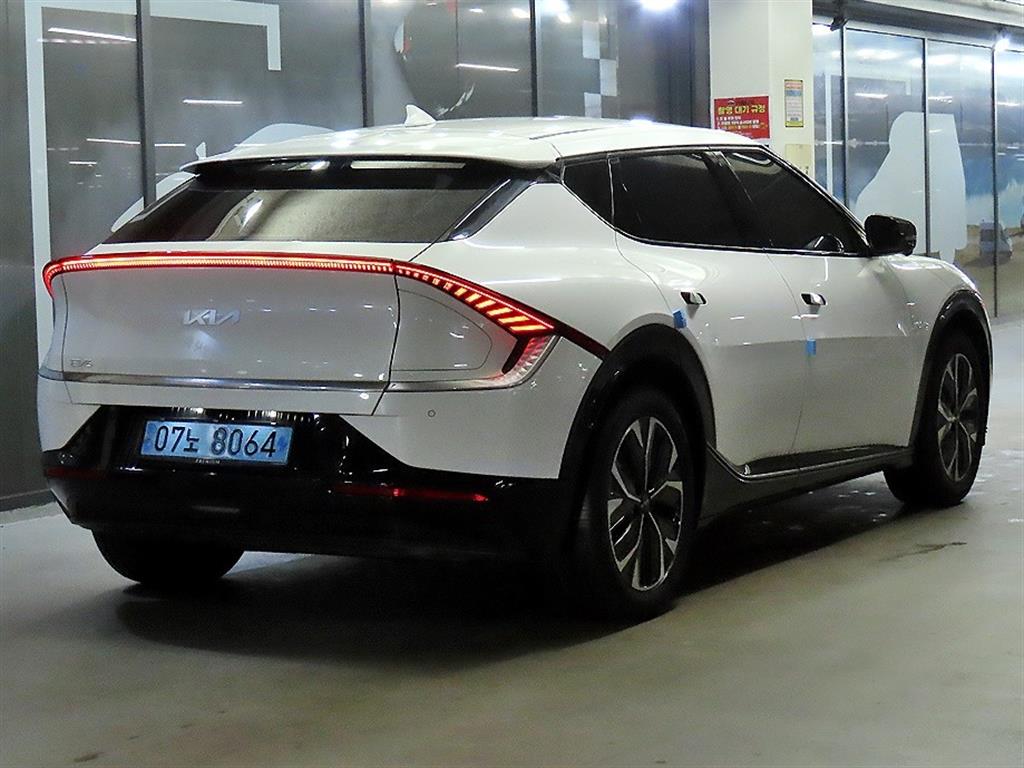 KIA EV6 - Vista 4