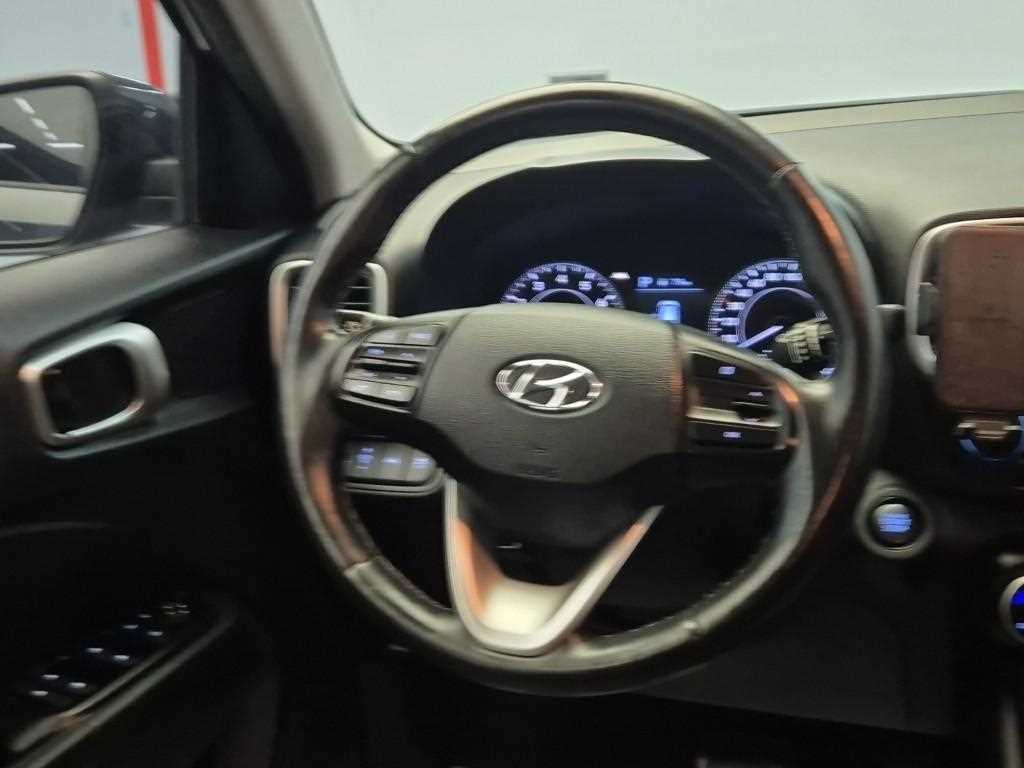 HYUNDAI Venue - Vista 9