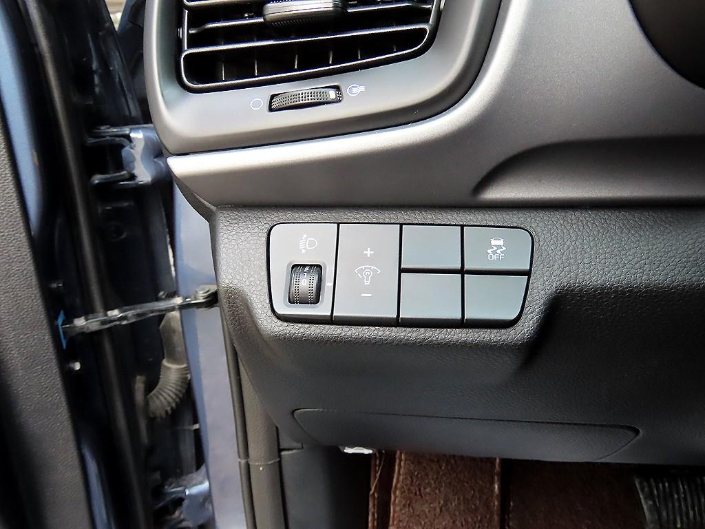 KIA Stonic - Vista 12