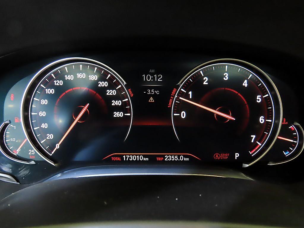 BMW 7 Series - Vista 9