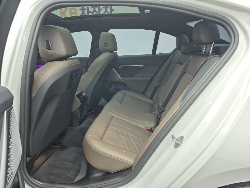 BMW 5 Series - Vista 12