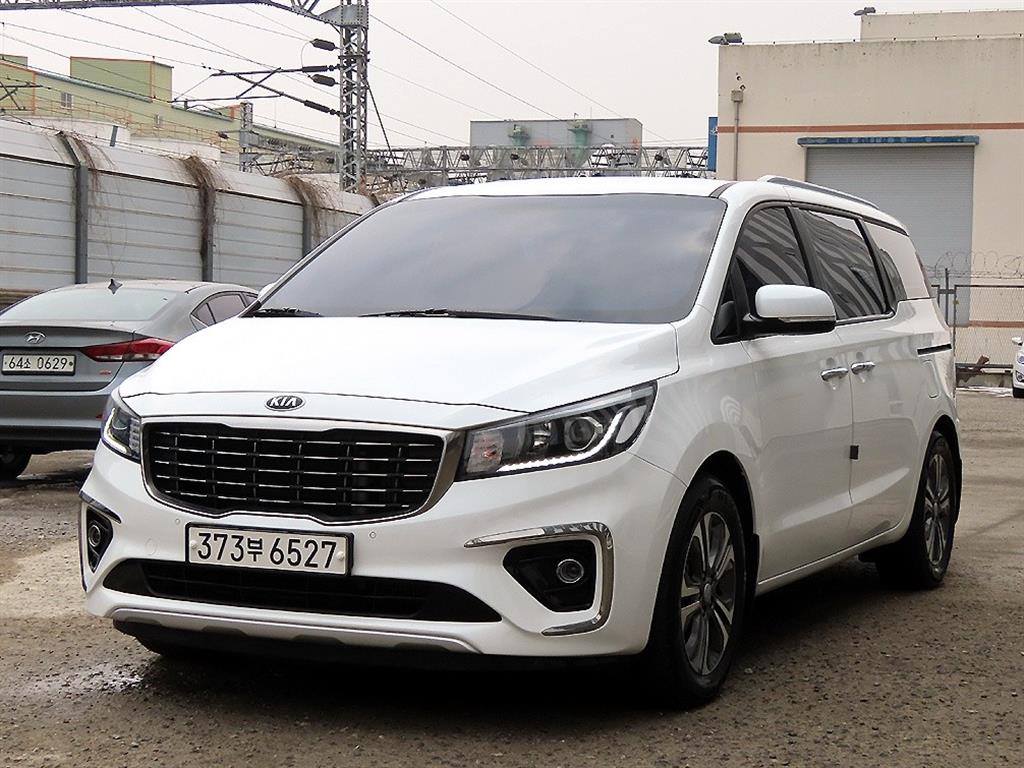 KIA Carnival - Vista 2