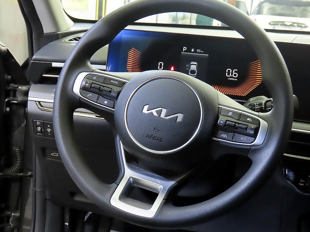 KIA K5 - Vista 8